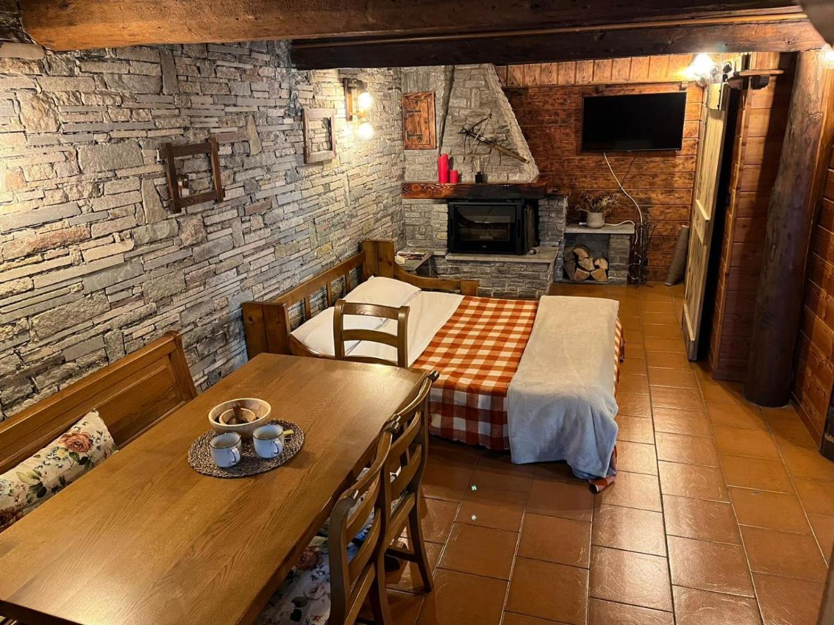 Antey-Saint-AndréMonolocale Rustico Di Montagnaアパートメント エクステリア 写真