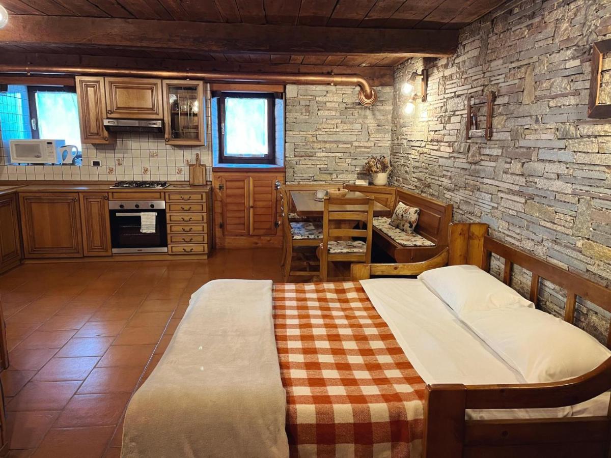 Antey-Saint-AndréMonolocale Rustico Di Montagnaアパートメント エクステリア 写真
